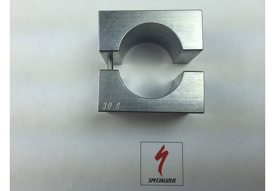 Specialized command post tooling: shaft clamp, 30.8 cmp