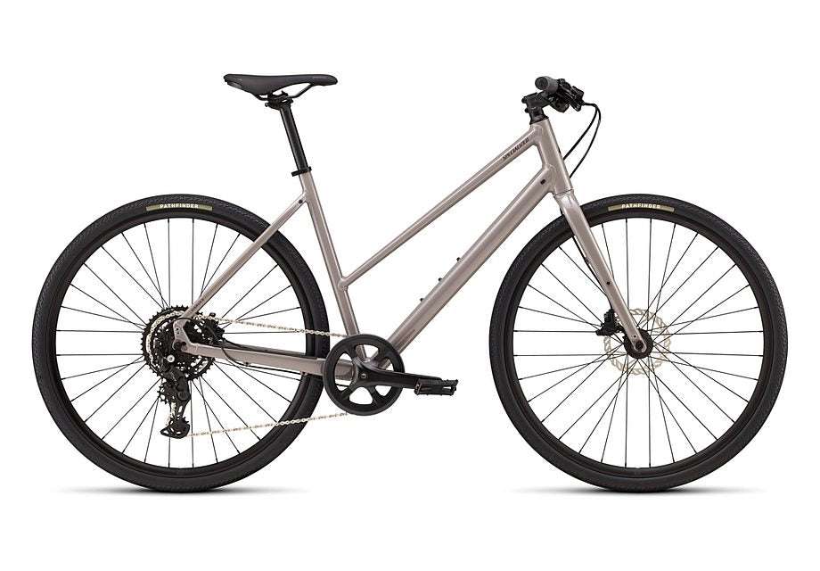 2026 Specialized Sirrus X 2.0 St Bike Gloss Desert Metallic / Bordeaux Metallic Frost Reflective M