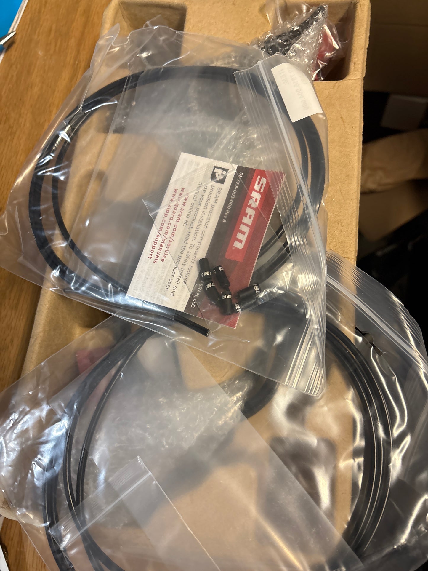 SRAM Force 22 Right 11-Speed Hydraulic Brake/Shift Lever Force Disc Brake Caliper 1800mm Hose Flat Mount