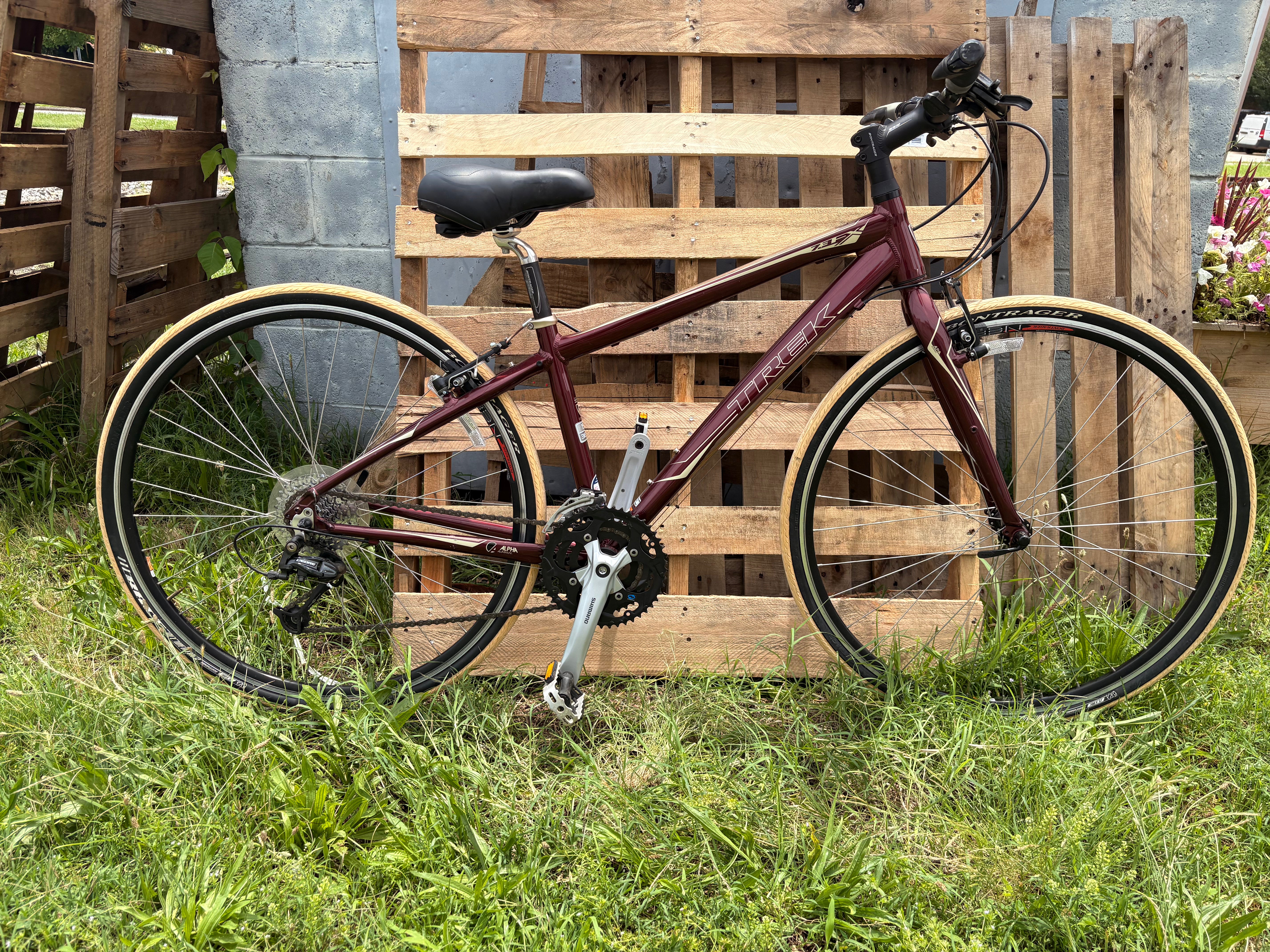 trek 7.3 fx bicycle Used Trek 7.3FX Hybrid Small