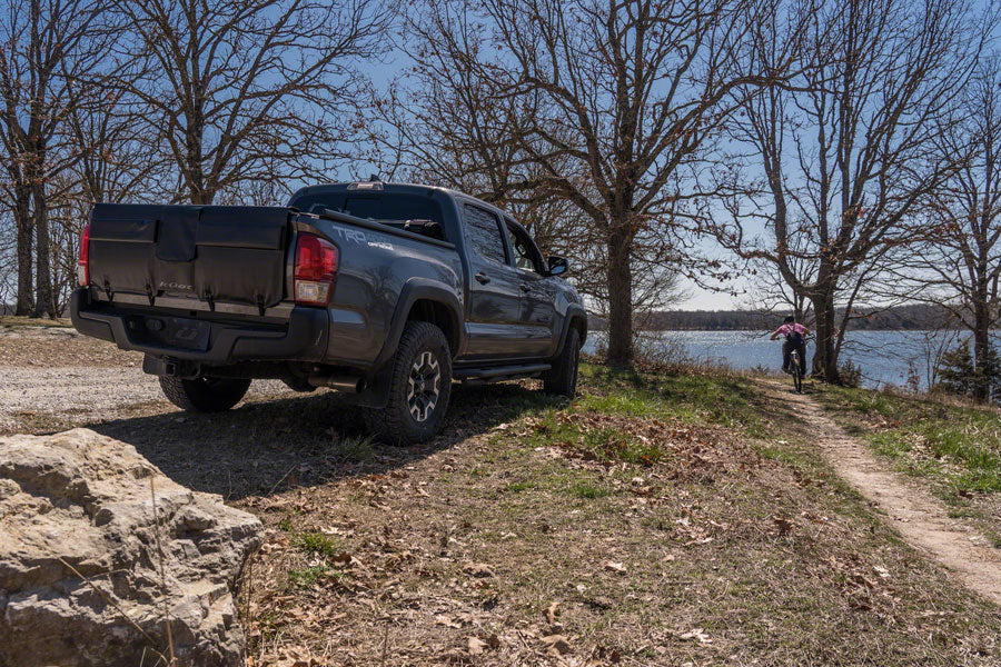 Kuat Huk 54" Straight Tailgate Pad - 5-Bike Mid-Size Tailgate Pad Kuat