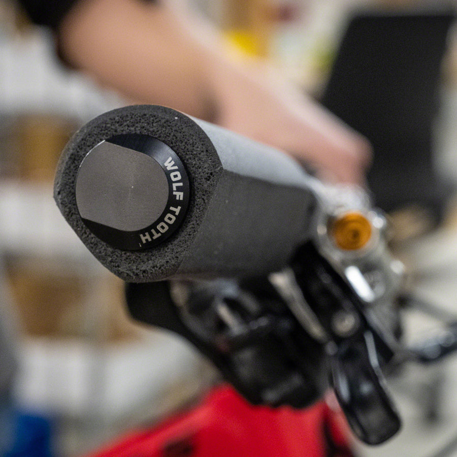 Wolf Tooth Mega Fat Paw Cam Grips - Black Grips Wolf Tooth
