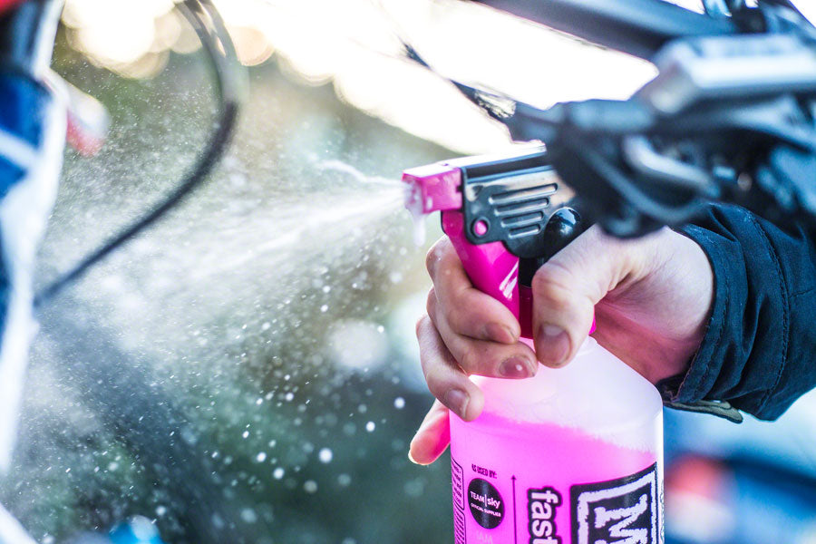 Muc-Off Nano Tech Bike Cleaner: 1L Spray Bottle Degreaser / Cleaner Muc-Off