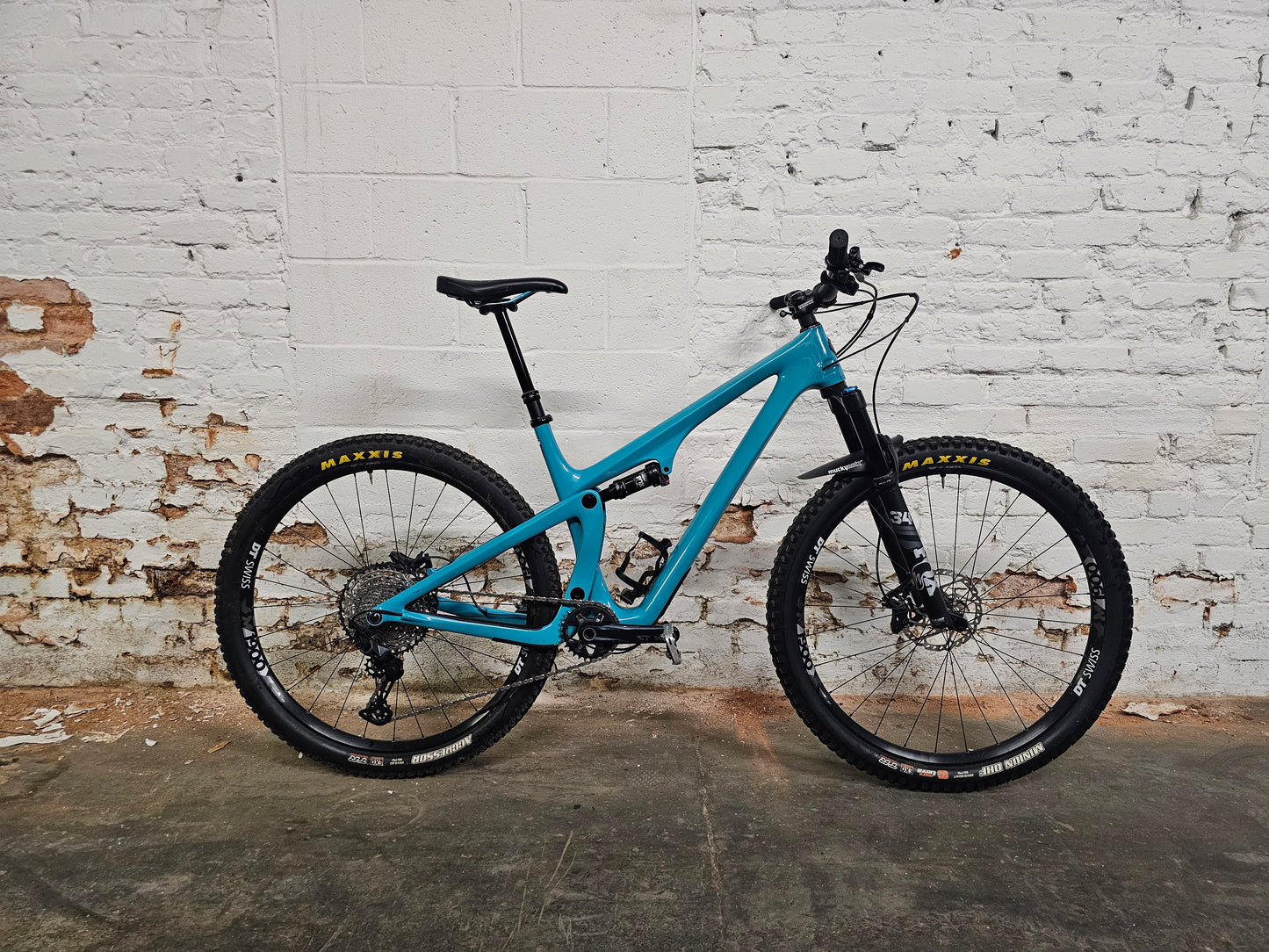 BARELY Used Yeti SB115