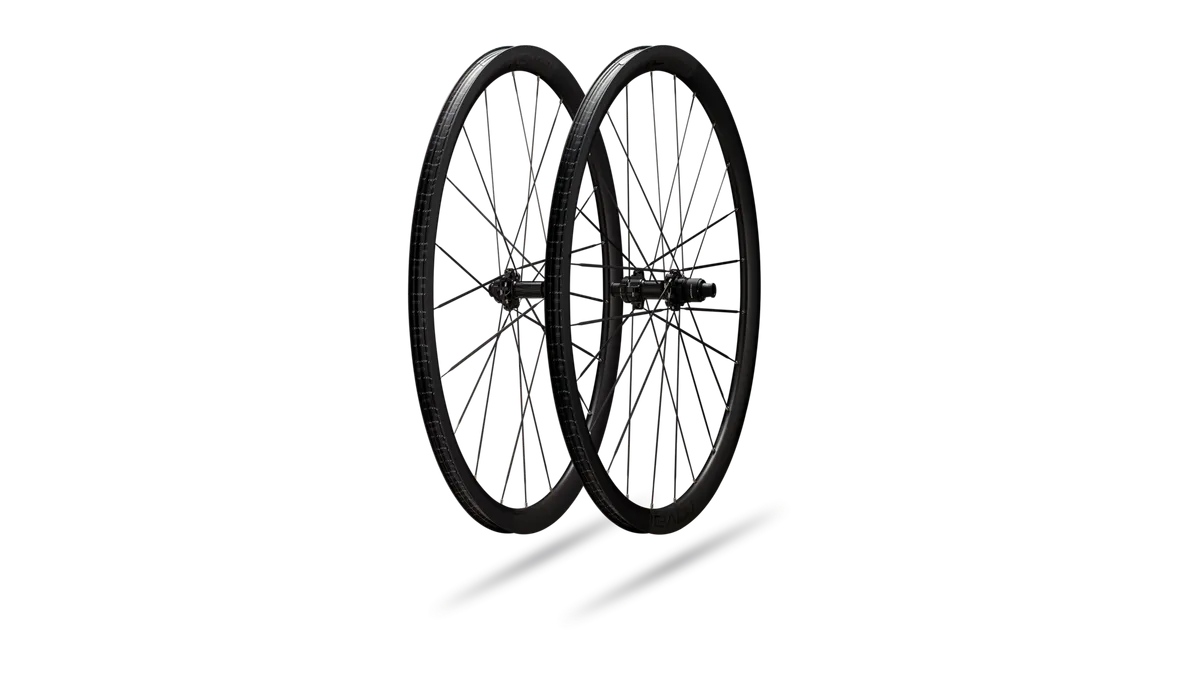 Roval Alpinist CLX III - Satin Carbon/Gloss Black / 700c Front