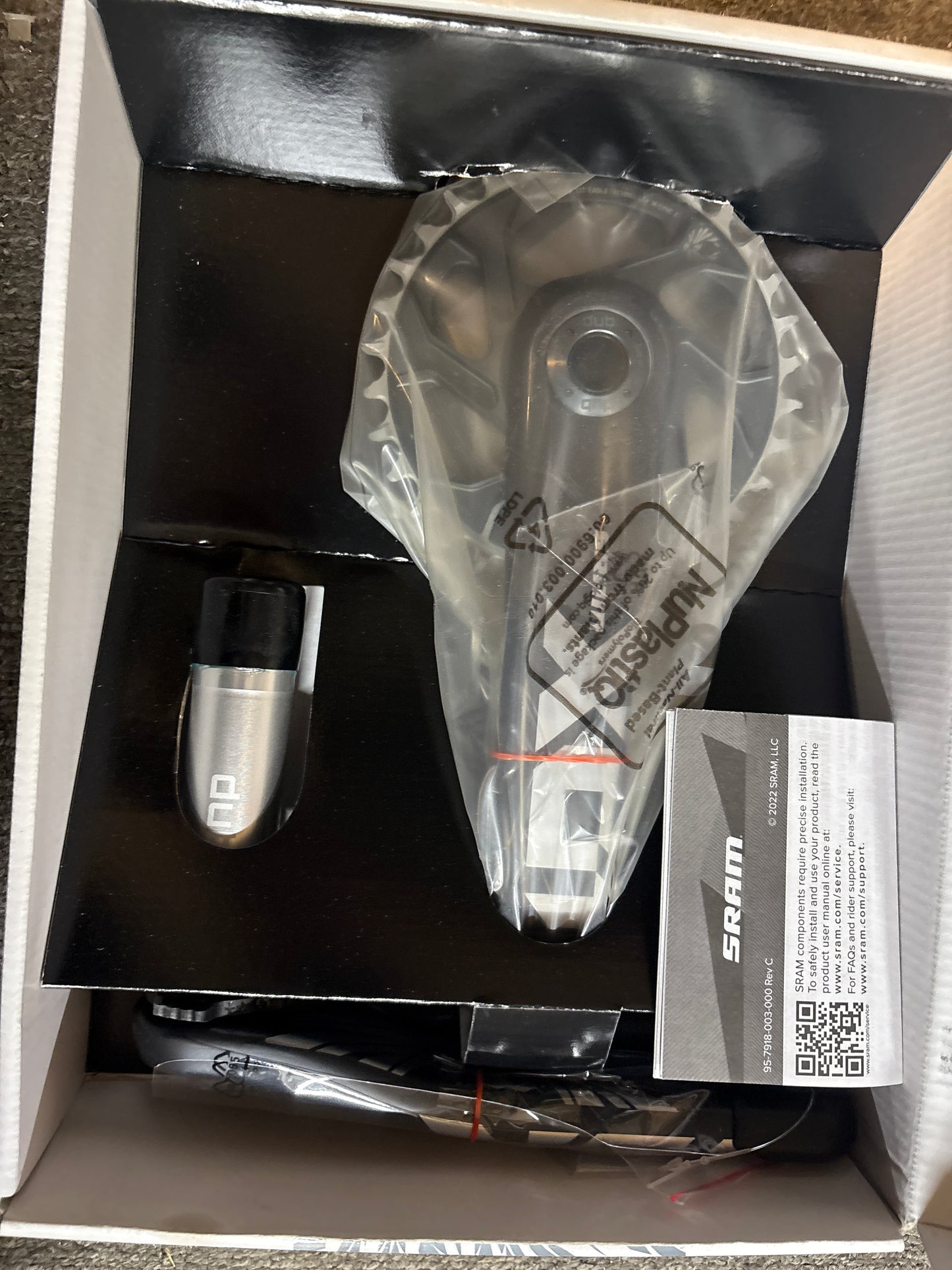 SRAM X01 Eagle Boost Crankset - 170mm 12-Speed 32t Direct Mount DUB Spindle Interface Lunar/Polar C2