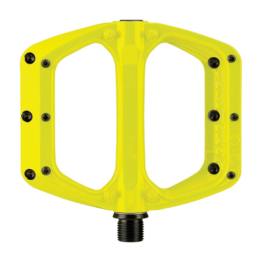 Spank SPOON DC Platform Pedals Body: Aluminum Spindle: Cr-Mo 9/16 Yellow