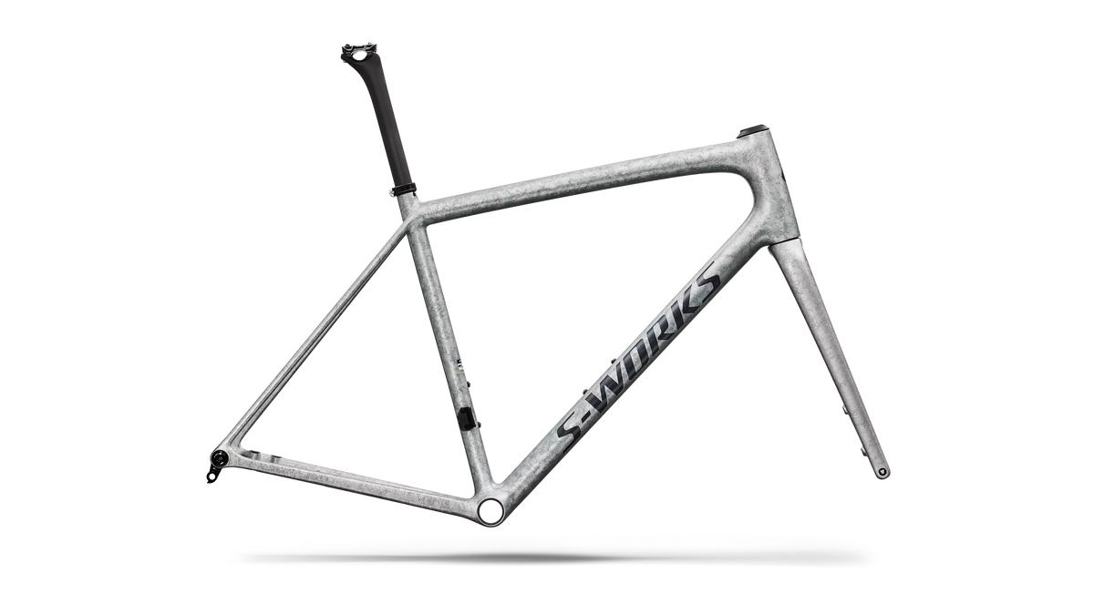 Specialized Aethos S-Works Frmset Gloss Silver Blurred Impasto / Black Pearl 58 [b2bsync]
