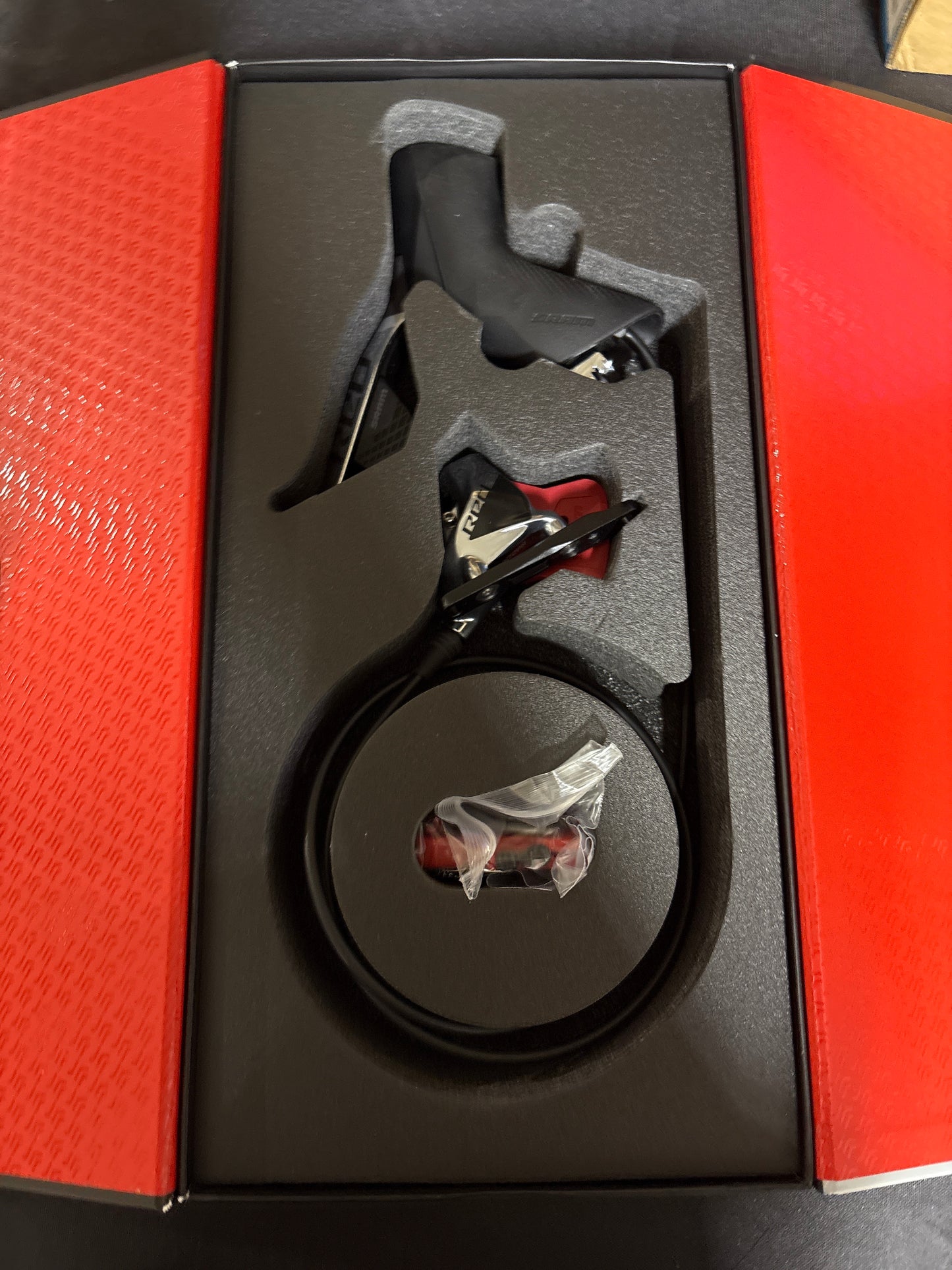 SRAM RED eTap AXS HRD Shift/Brake Lever Hydraulic Disc Caliper - Left/Front Direct Post Mount 950mm Hose BLK D1
