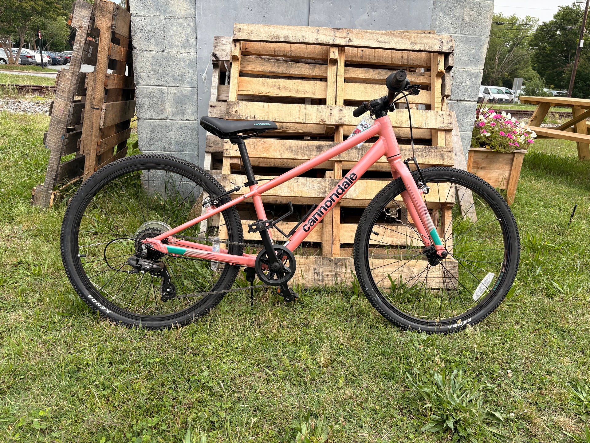 Cannondale KIDS QUICK 24″ Cannondale Quick 24 7 Speed Kid's Bike (recommended for height 4'1