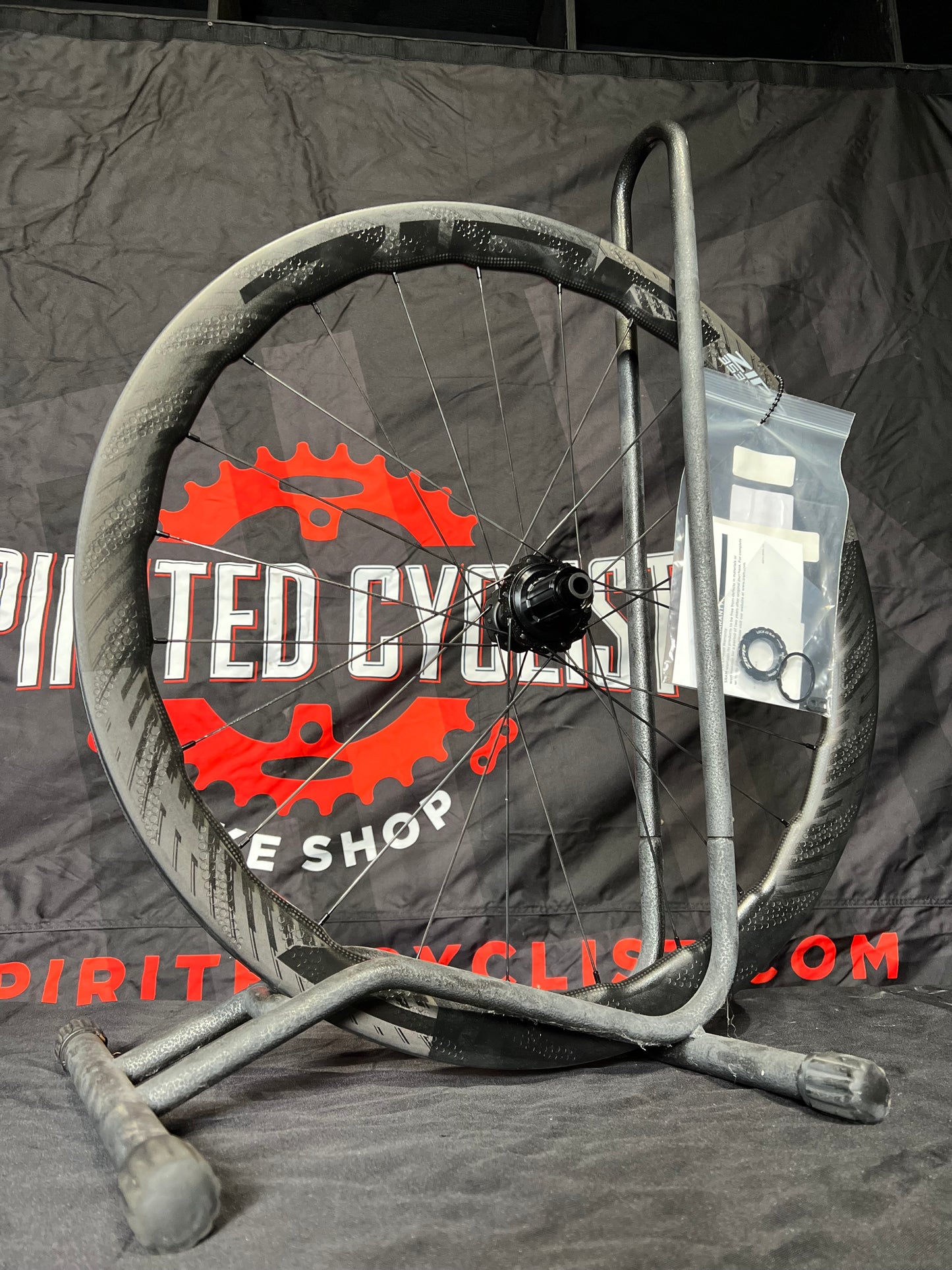 Zipp 353 NSW Rear Wheel - 700 12 x 142mm Center-Lock HG11 Tubeless Carbon A1