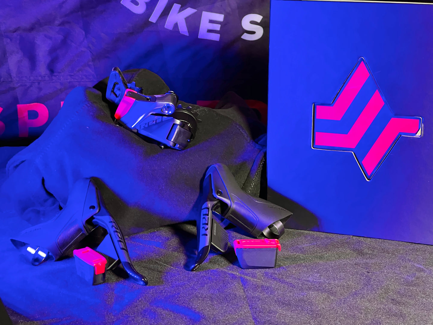 SRAM RED eTap AXS Electronic 2x12-Speed Road Groupset - HRD Brake/Shift Levers Flat Mount Disc Brakes CL Rotors Front/Rear Derailleurs