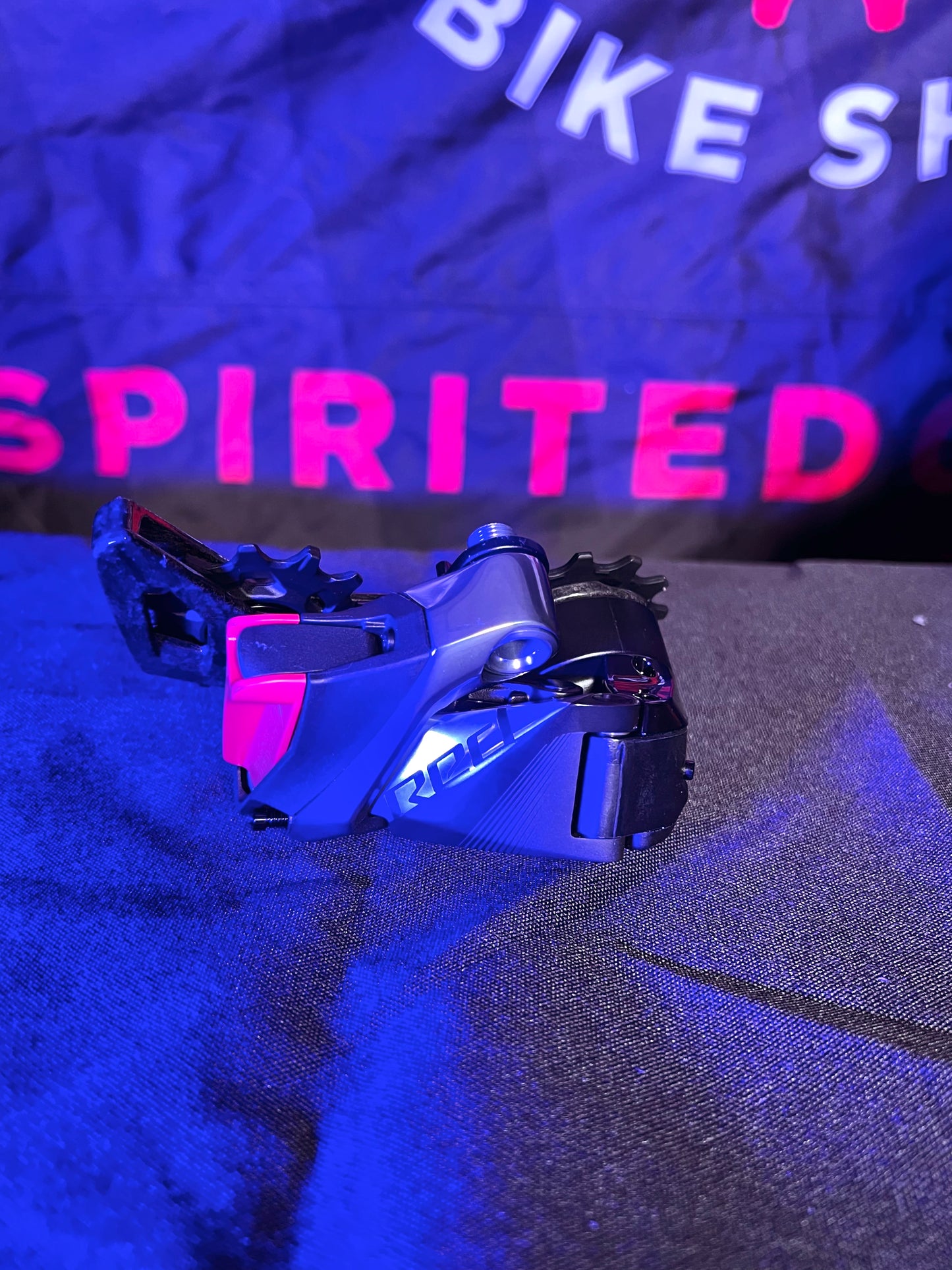 SRAM RED eTap AXS Electronic 2x12-Speed Road Groupset - HRD Brake/Shift Levers Flat Mount Disc Brakes CL Rotors Front/Rear Derailleurs