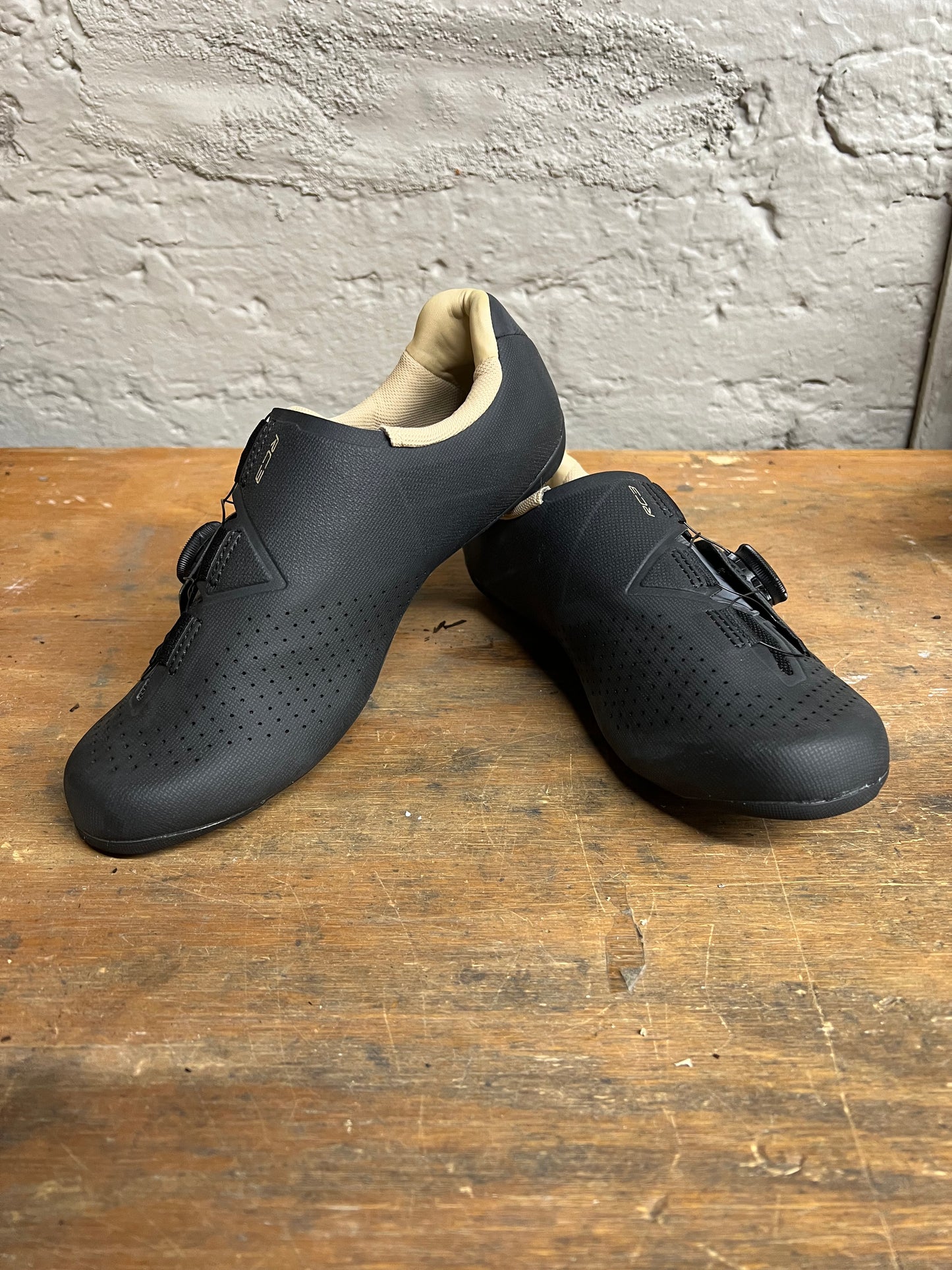 Shimano rc300W size:39