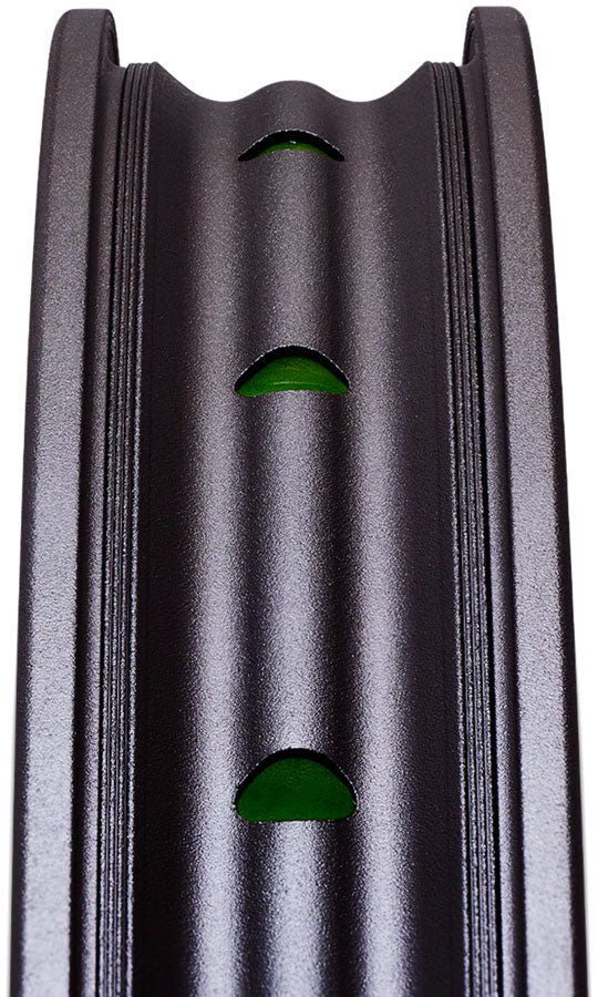 Spank Spike 369 Vibrocore Rim - 29" Disc Black 32H