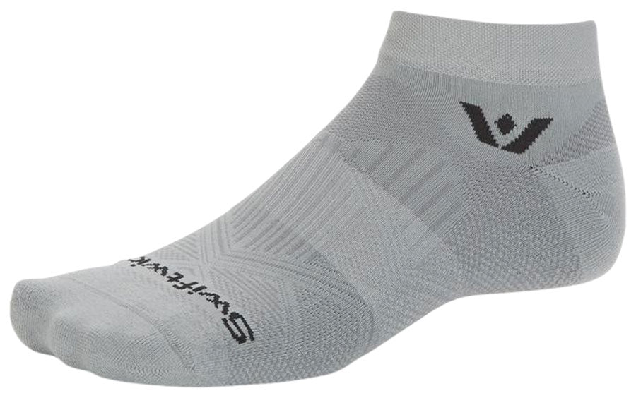Swiftwick Aspire Ankle Socks - Circuit Pewter Medium