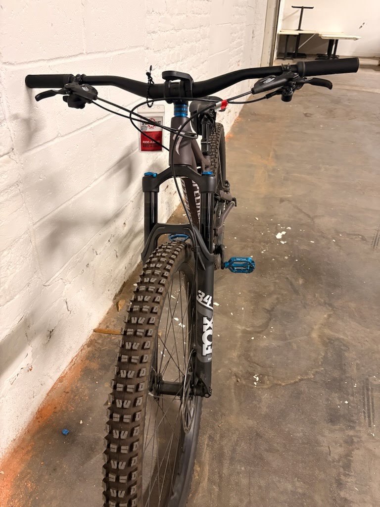 Used: Specialized Stumpjumper Comp Alloy 29" S3