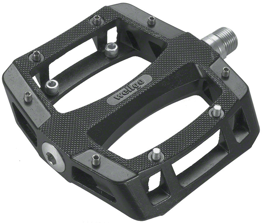 Wellgo A-52 Pedals - Platform Aluminum 9/16" Black Pedals Wellgo   